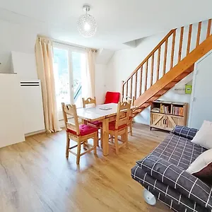 Apartamento Le Marmandais, T3 Lumineux Duplex, Balcon, Parking, Wifi, Proche Thermes, Ascenseur, 4 Personnes, Bagnères-de-Luchon