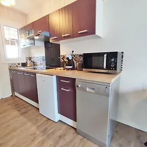Apartamento L'escampette, Duplex T3, Centre Luchon, Wifi, Casier A Skis, 4 Personnes, Bagnères-de-Luchon
